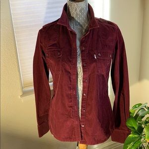🔴 Levi’s Corduroy Long Sleeve Shirt